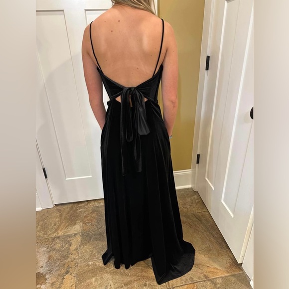 Long Black Velvet Dress - Picture 2 of 2